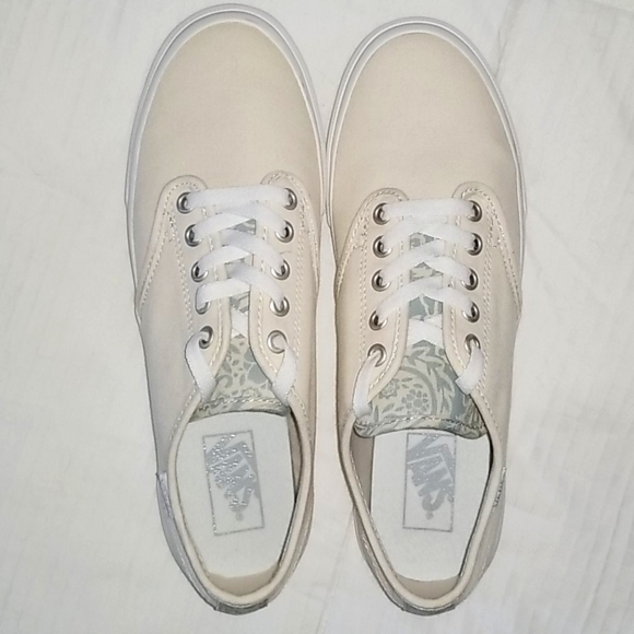Vans brand new - Picture 1 of 2